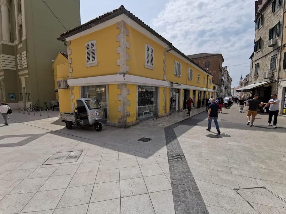 Teni Split Exteriér fotografie
