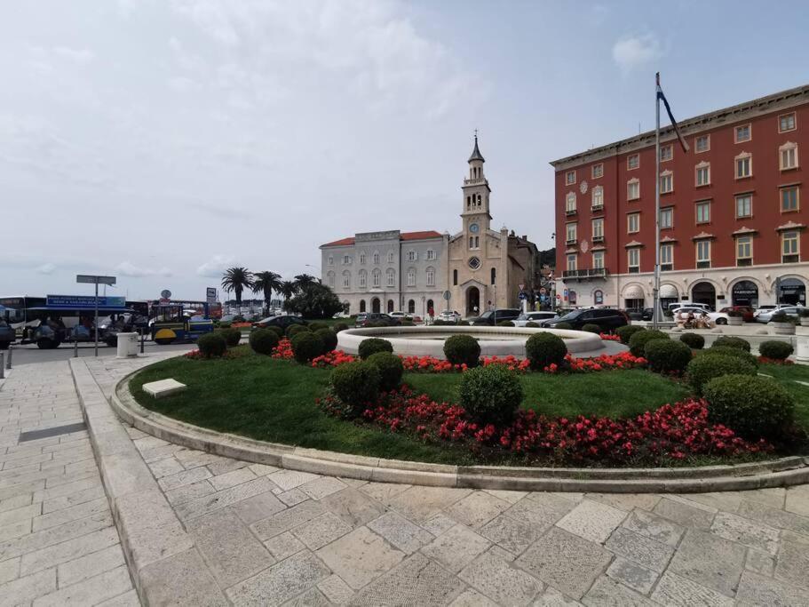 Teni Split Exteriér fotografie