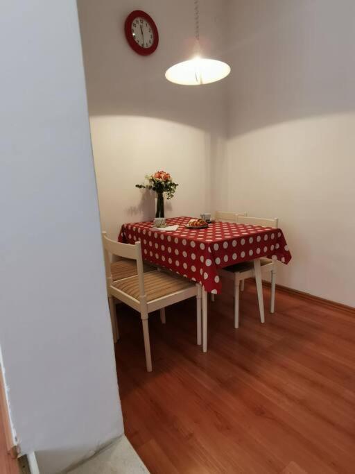 Teni Split Exteriér fotografie