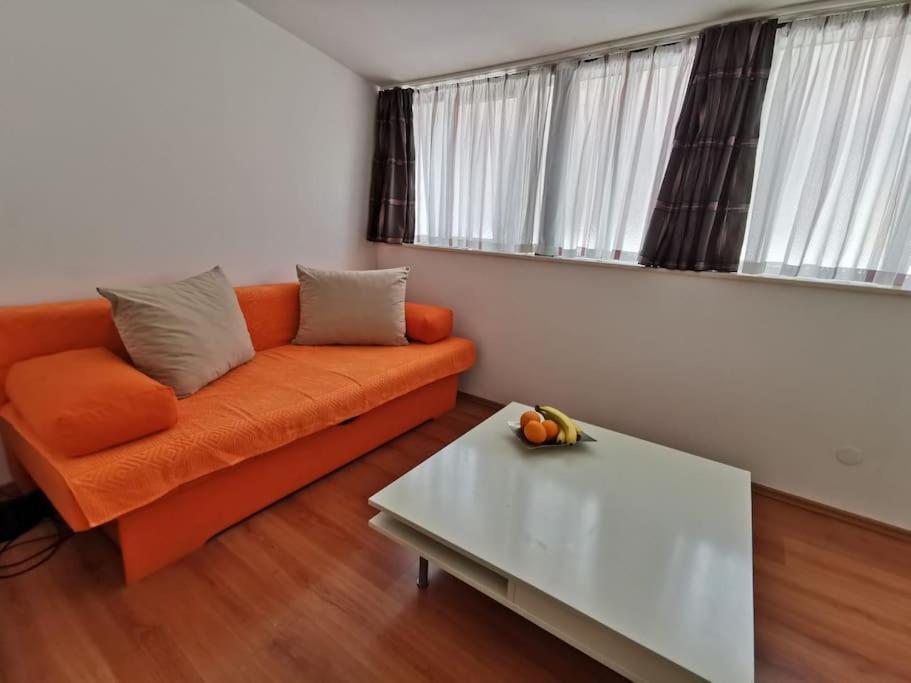 Teni Split Exteriér fotografie
