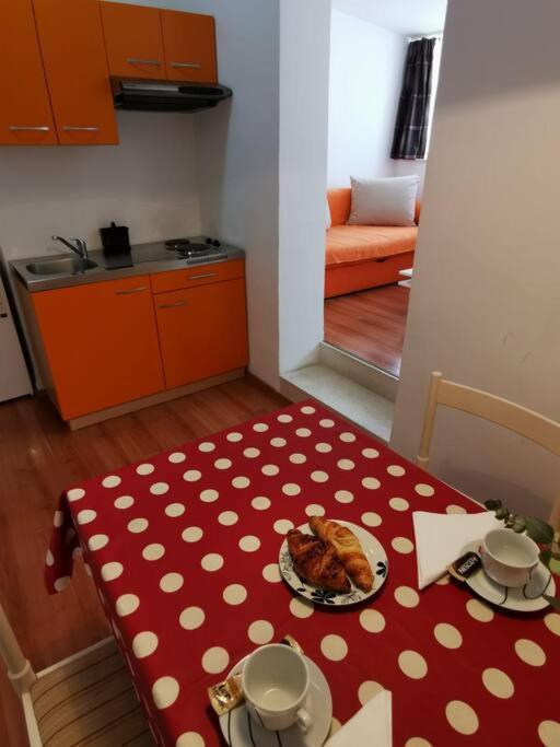 Teni Split Exteriér fotografie